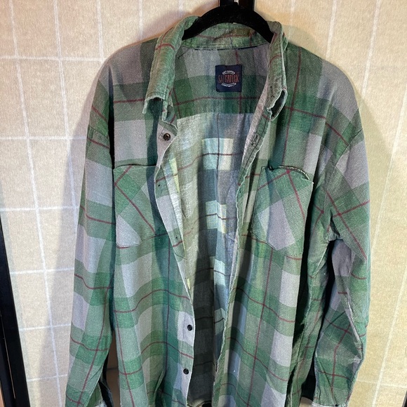 Saugatuck Green Plaid Men's Shirt - Picture 4 of 9